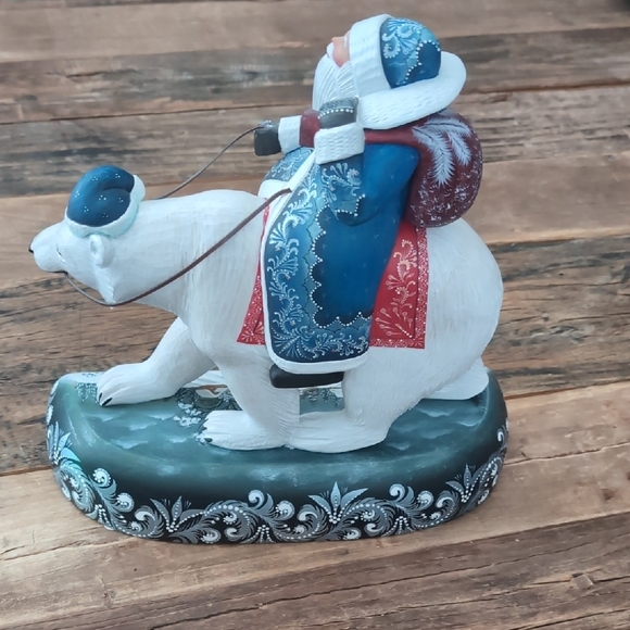 Jim Shore Santa Figurine on Polar Bear - Picture 3 of 4